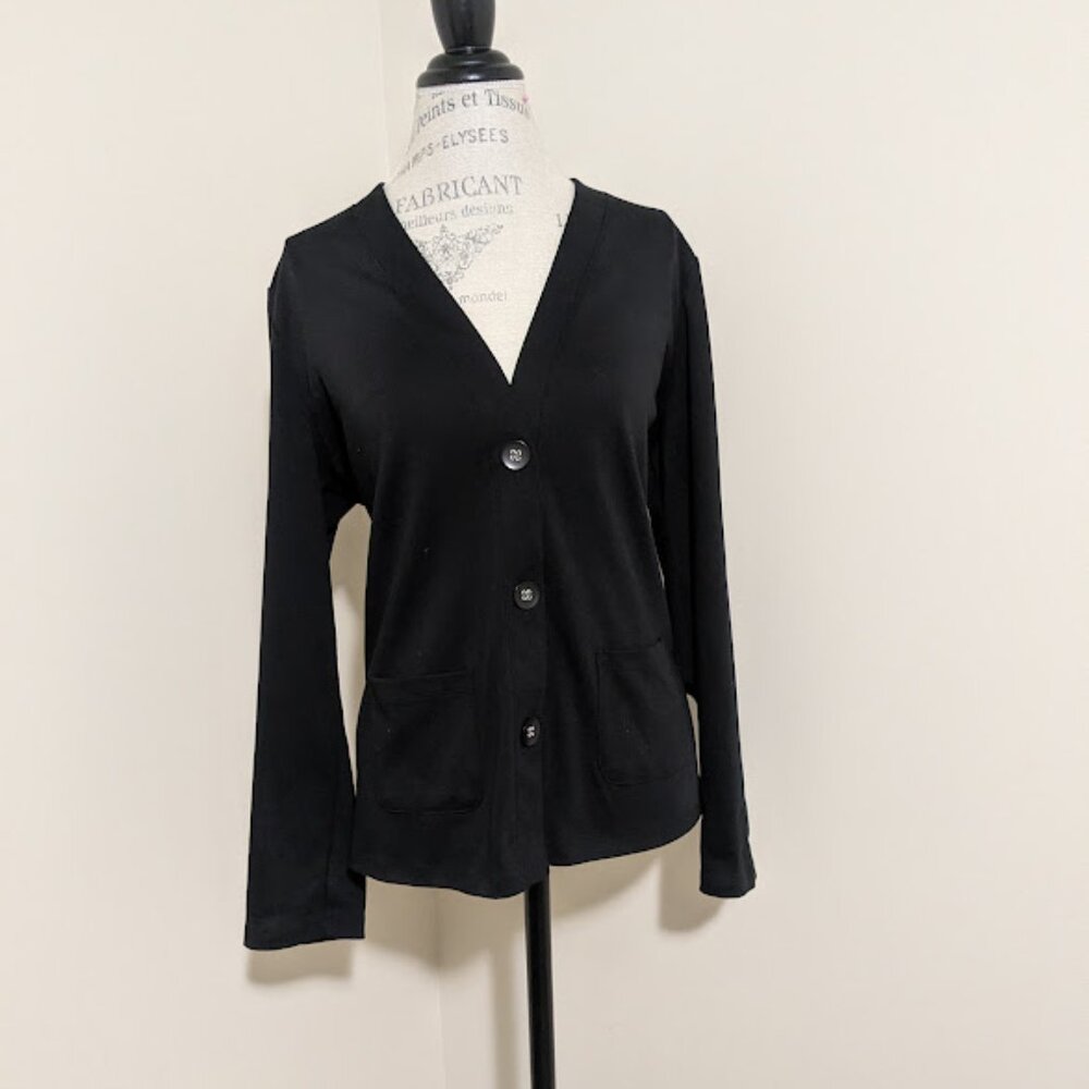 Hastings & Smith women's black cardigan with pockets